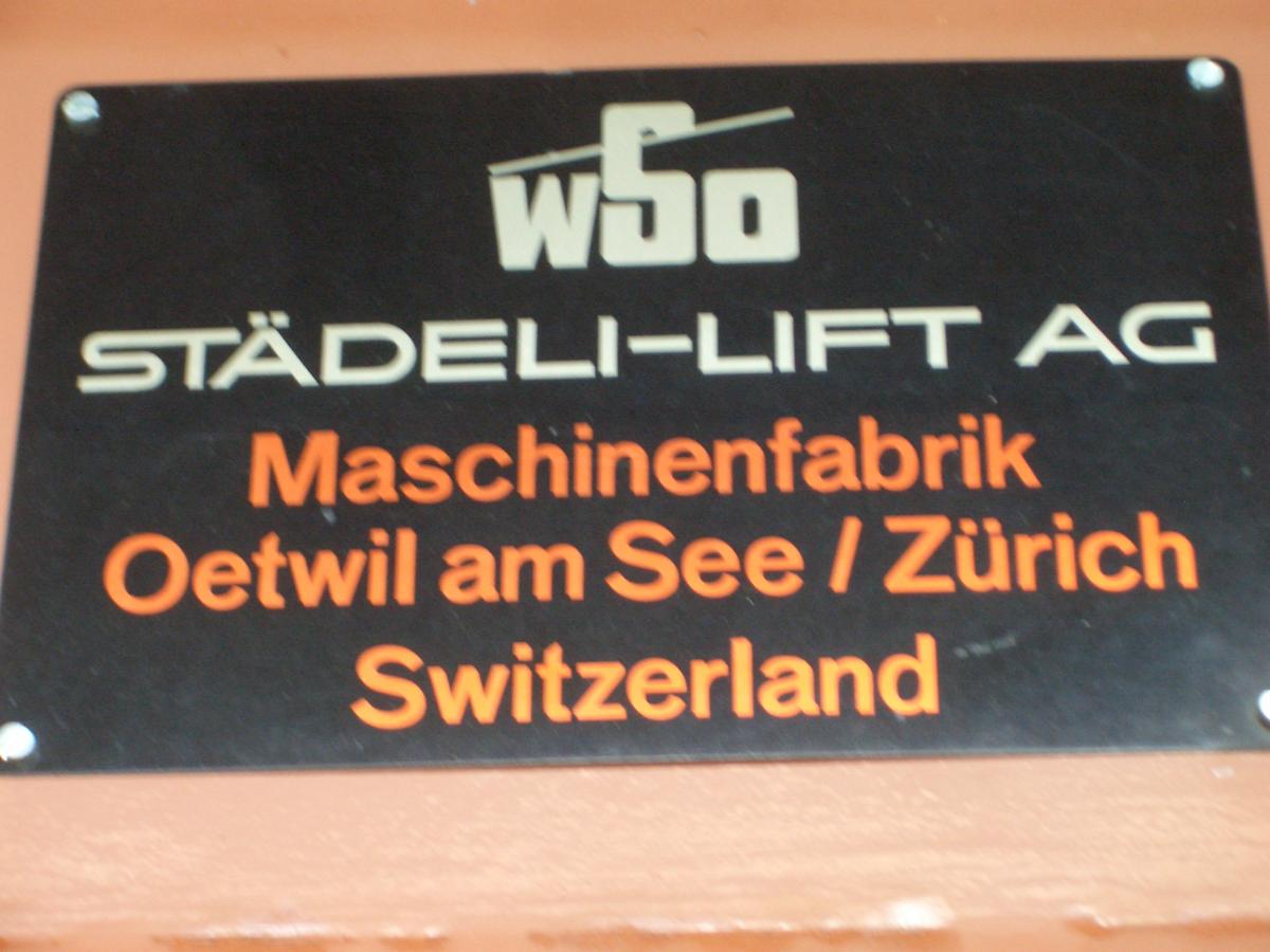 Hersteller-Schild