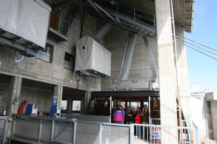 quai de la station amont, cabine d'évacuation